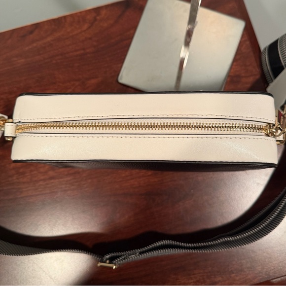 Michael Kors Black and White Camera Crossbody Bag - Picture 5 of 12